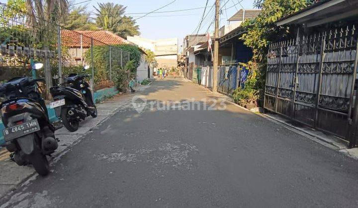 Rumah Bagus 2 Lantai Depan Taman Di Duren Sawit Jakarta Timur  2