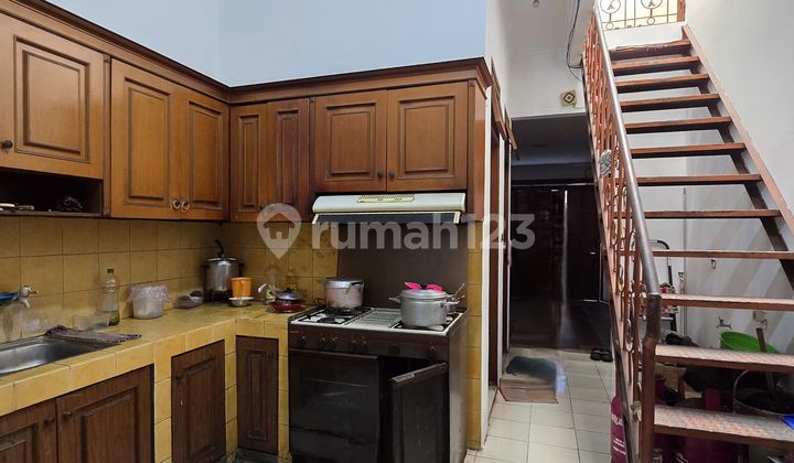 Non-Complex Secondary House Location in Pondok Bambi 2