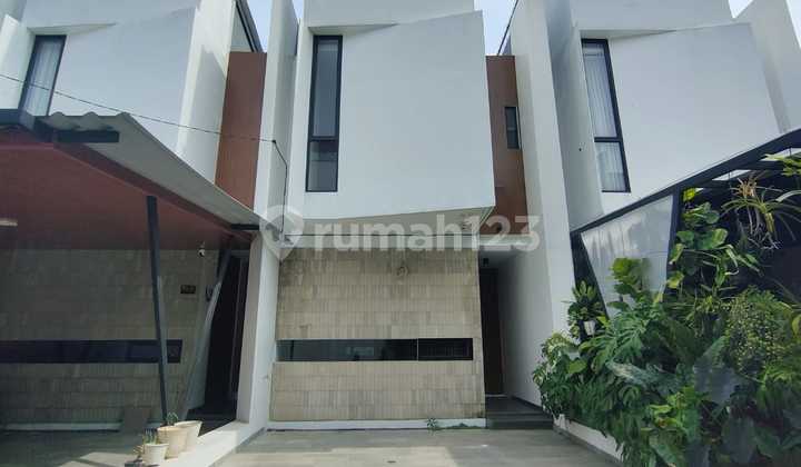 Ready-to-Occupy House in a Mini Cluster at Pondok Kelapa