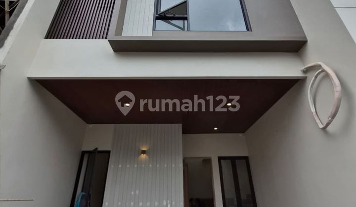 Rumah Baru Dalam Komplek. di Pulo Asem Rawamangun