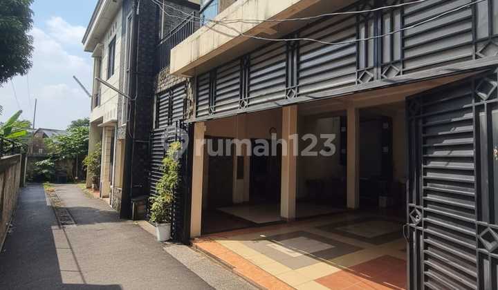Rumah Bagus Lokasi Strategis di Cijantung