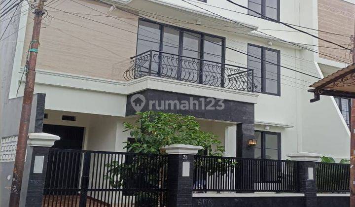 Rumah Baru 3 Lantai Di Kalibata Jakarta Selatan  1