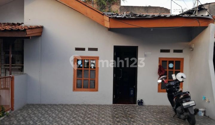 Rumah Lama Hitung Tanah Dalam Komplek di Pondok Bambu