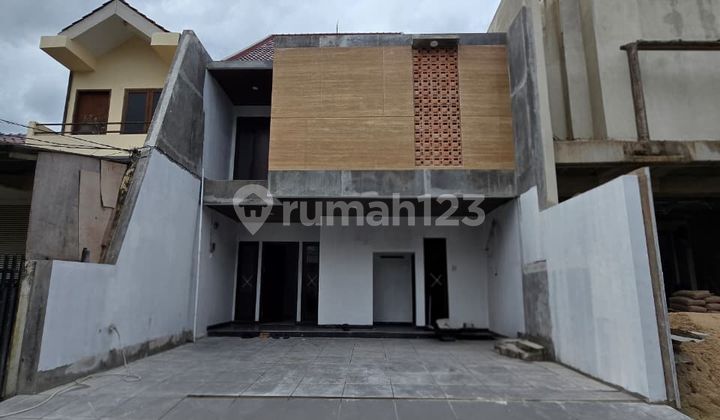 Rumah Baru Design Modern Minimalis di Cempaka Putih