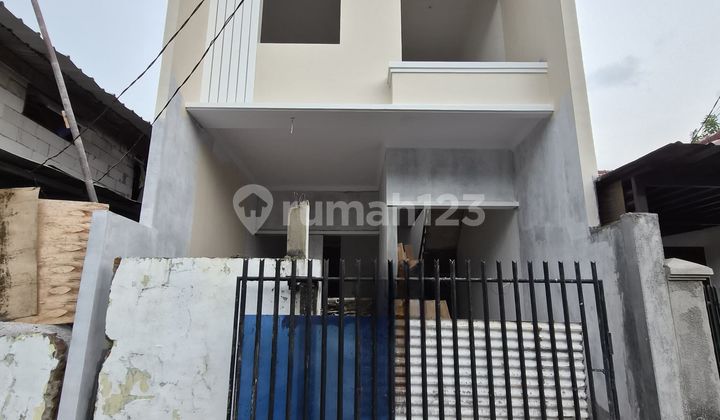 New House in a Complex in Duren Sawit