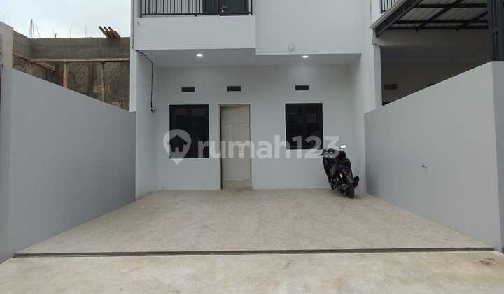 Rumah Baru Lokasi Strategis di Kalisari Jakarta Timur