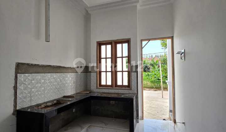 Rumah Baru Siap Huni Dalam Komplek di Duren Sawit 2