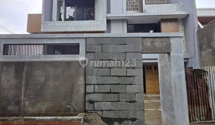 Rumah Baru Posisi Hook Di Duren Sawit Jakarta Timur  1