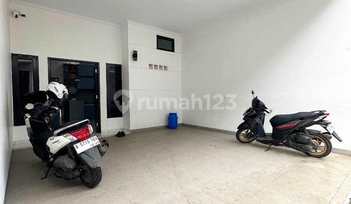 Rumah Baru Siap Huni di Bintara Kota Bekasi 2