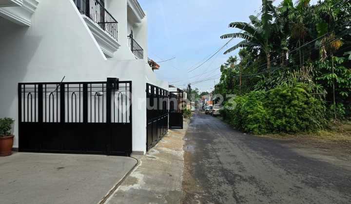 New Classic Modern Design House in Cipinang Cempedak 2