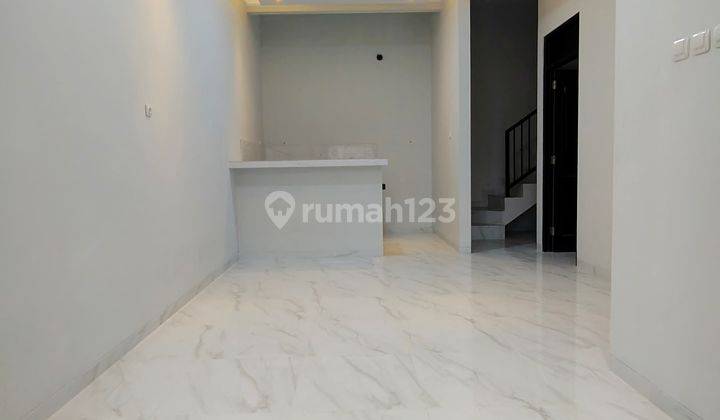 Rumah Baru 2 Lantai Siap Huni Di Kalisari Jakarta Timur  2