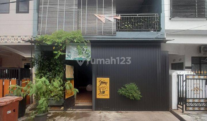 Rumah Secondary Dalam Komplek Di Pondok Kelapa Jakarta Timur  1