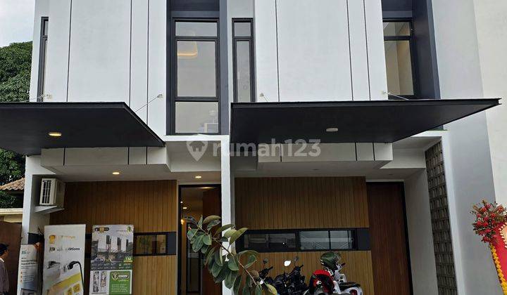 Rumah Baru Dalam Townhouse Di Jatiwaringin Bekasi  1