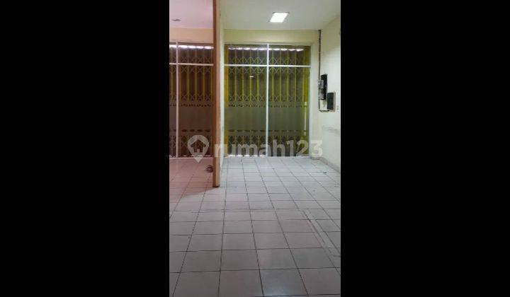 Ruko gandeng 3 lantai di area Teuku Umar 9