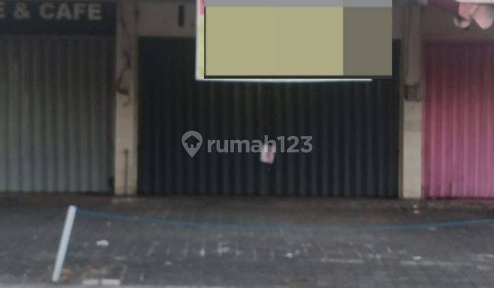 Ruko 3 lantai di area ramai cocok untuk kantor , dan berbagai usaha  2