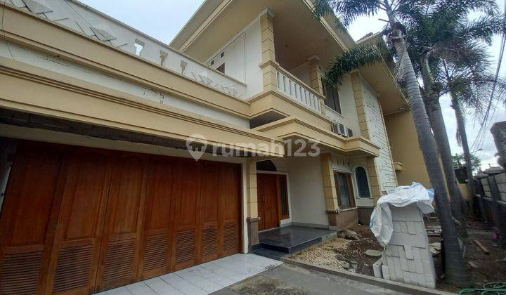 Rumah di besar tanah luas Gatsu tengah lingkungan perumahan 1