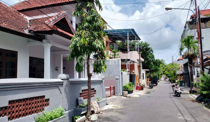 Rumah Di Area Sesetan Dekat Kemana Mana Dengan Kamar Banyak  1