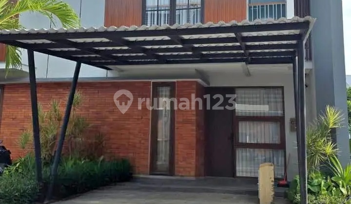 Rumah One Gate System Ada Club House