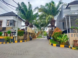 Rumah One Gate Didalam Komplek Perumahan Harga Bersaing