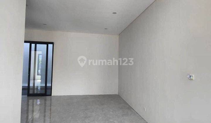 Dijual Rumah Baru Gres di Wisma Permai Barat 2