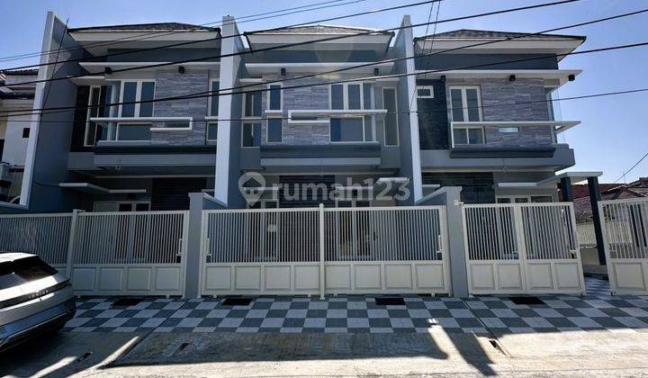 Dijual Rumah Baru Minimalis Lebar 8 Hook di Perumahan Nginden Intan Timur 1