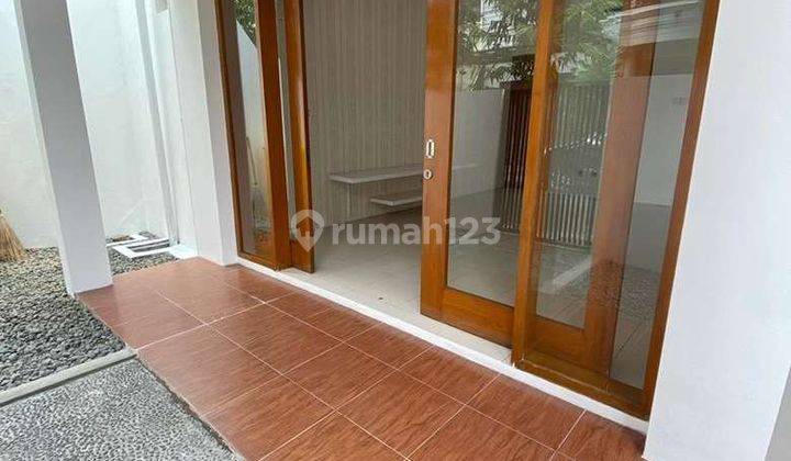 Dijual Cepat Rumah Cantik Lokasi Strategis Area Cempaka Putih 4
