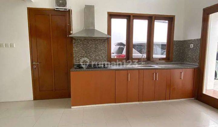 Dijual Cepat Rumah Cantik Lokasi Strategis Area Cempaka Putih 7