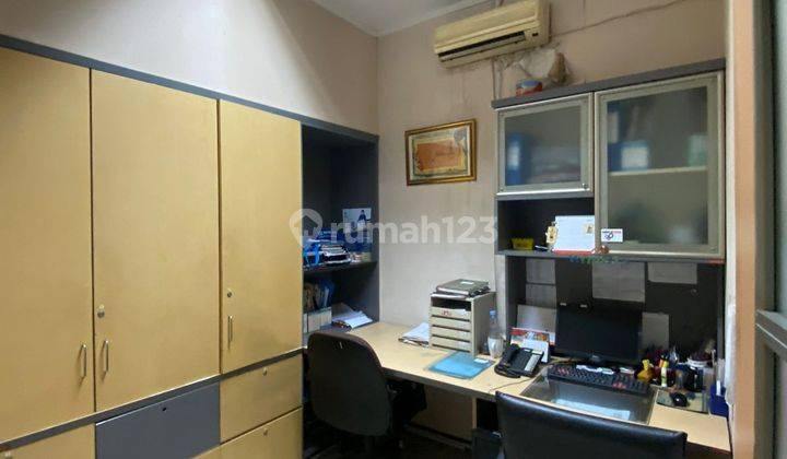 Harga Dibawah NJOP Bangunan Komersil EX Gudang Di Saharjo 8