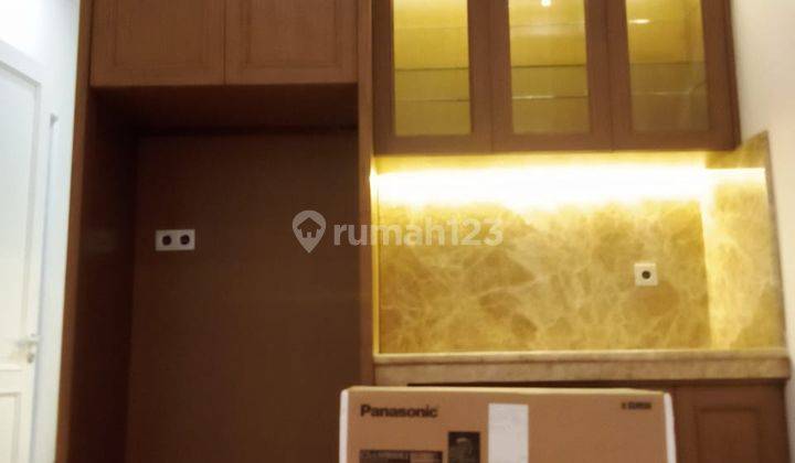 Rumah & Mewah Design Classic Area Cempaka Putih 4