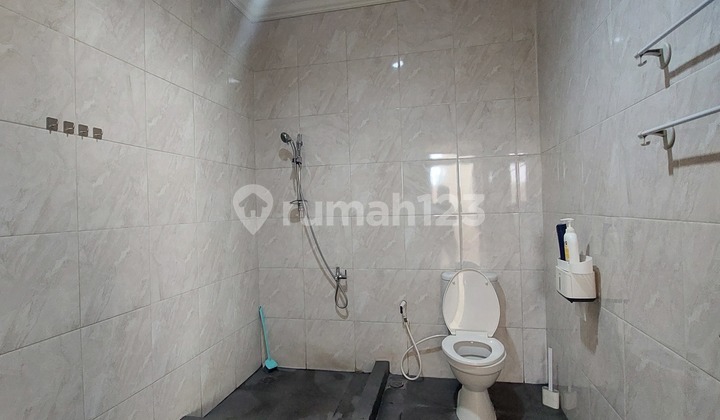 Dijual Rumah Cantik & Terawat Dalam Komplek Cipinang Jaya 27
