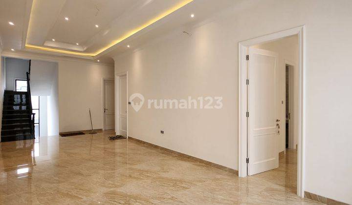 Rumah & Mewah Design Classic Area Cempaka Putih 13