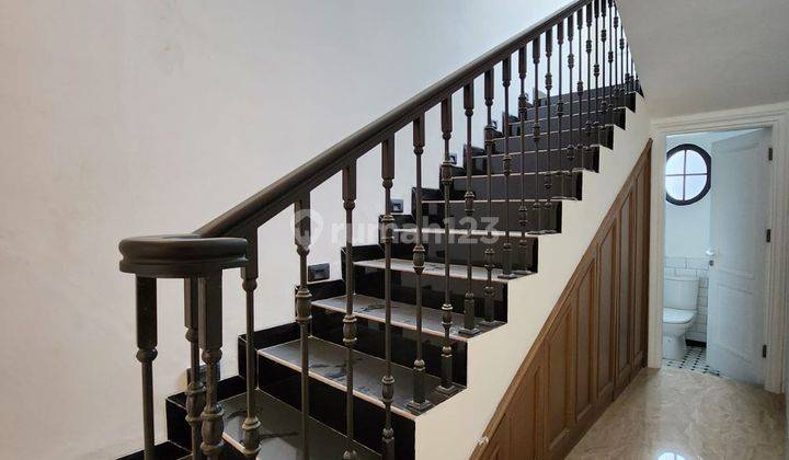 Rumah & Mewah Design Classic Area Cempaka Putih 22