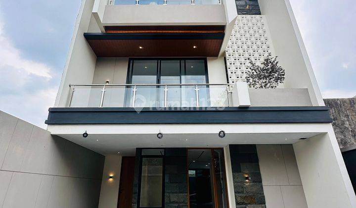 Miliki Hunian Mewah Modern Minimalis 3 Lantai Di Kemang 1