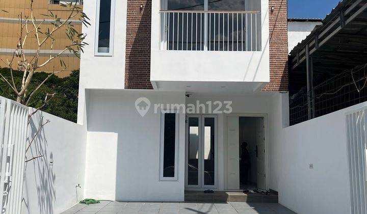 Dijual Rumah Baru Design Scandinavian Dalam Komplek Area Cibubur 1