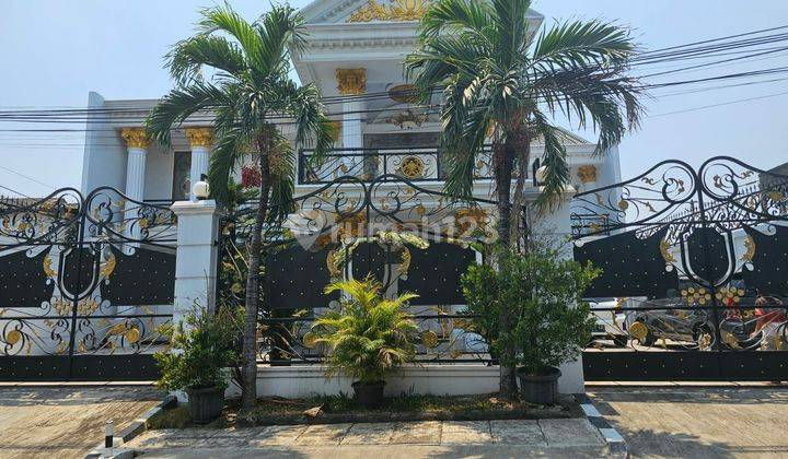 Dijual Cepat Rumah Mewah Full Furnish Dalam Komplek Elite 1