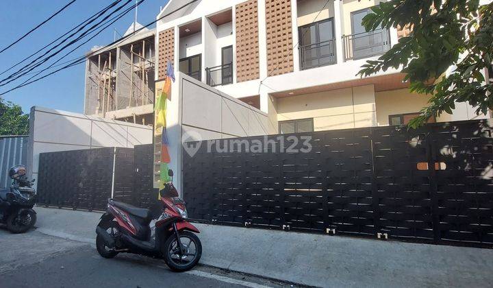 Dijual Cepat Rumah Baru Dalam Komplek Area Duren Sawit 1