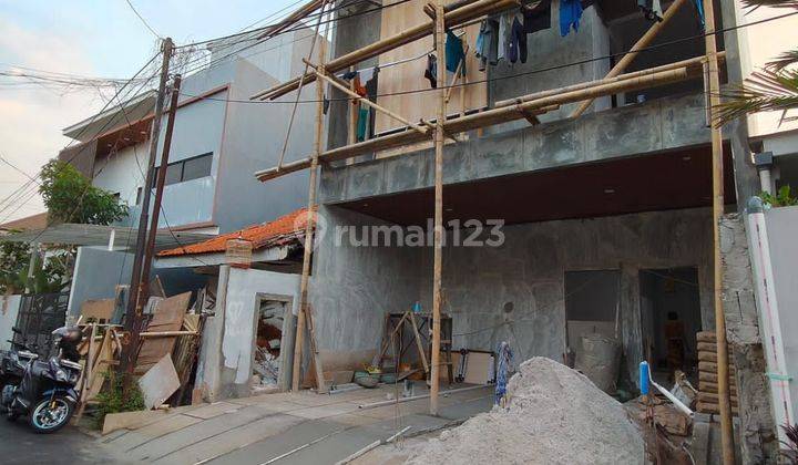 Rumah Baru Dalam Komplek Dekat Apartment Bassura City 2