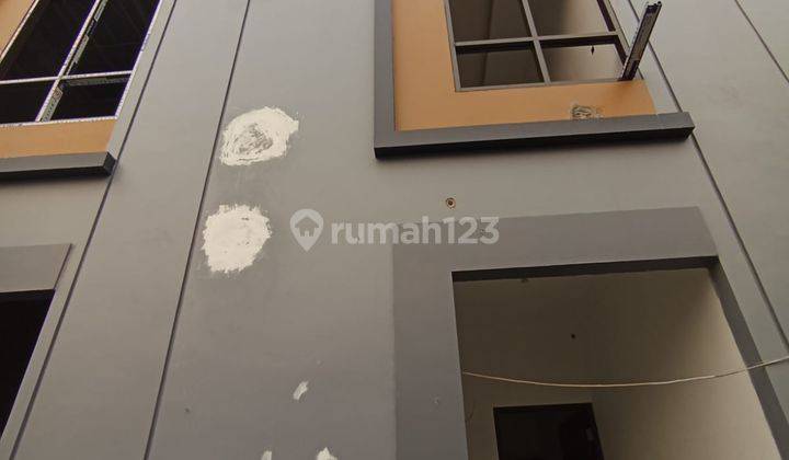 Termurah Dekat Rscm Rumah 2,5LT + Rooftop Di Paseban Salemba Jakarta Pusat 2