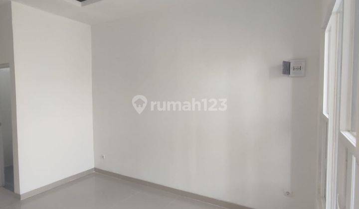 Dijual Rumah Murah Terawat 2 Lantai di Cijantung Jakarta Timur 2