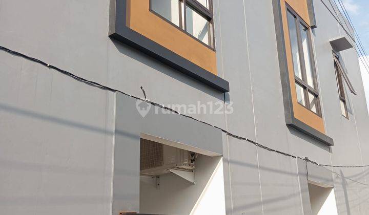 Termurah Dekat Rscm Rumah 2,5LT + Rooftop Di Paseban Salemba Jakarta Pusat 2