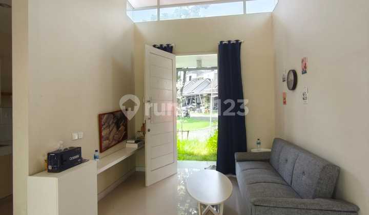 Rumah Cantik Murah Semi Furnish di Citragrand 2