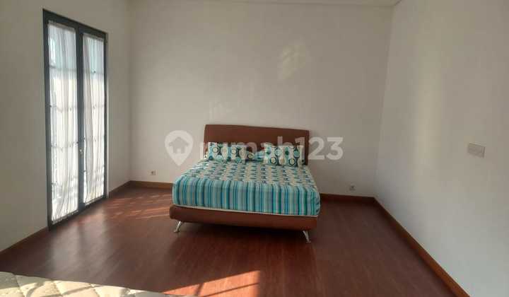 Rumah Di Jalan Raya Area Gajahmungkur Taman Luas 2