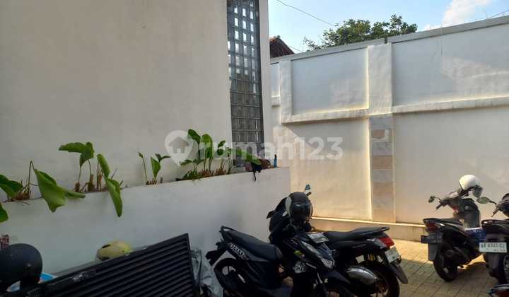 Rumah Kos Bagus Dan Aktif 1 Km Ke Unnes 