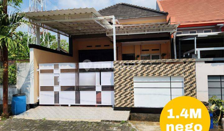 Rumah Candi Penataran Dekat Jalan Utama 1