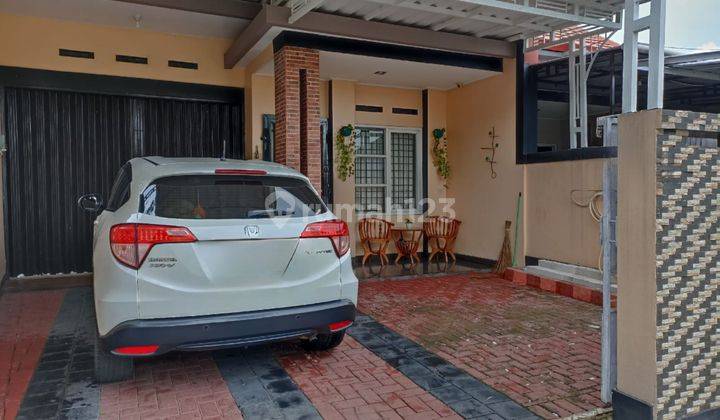 Rumah Candi Penataran Dekat Jalan Utama 2