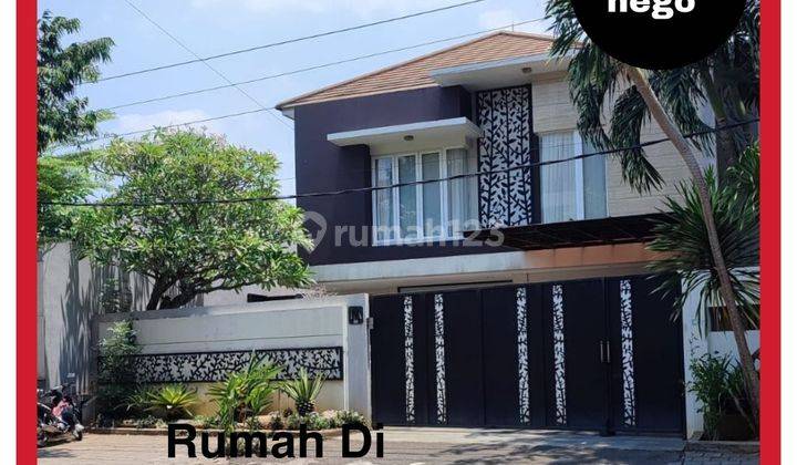 Rumah sewa mewah dengan kolam renang 1