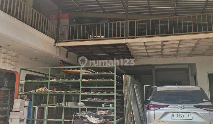 Rumah UNTUK USAHA DI JALAN RAYA TLOGOSARI , Lingkungan Padat Penduduk 2