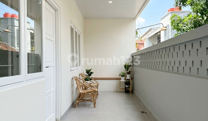 Rumah Bagus di Tanah Mas 1.5Lt Dekat Jalan Raya 2