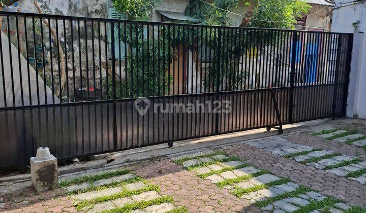Rumah 50m Ke Jl. Di Panjaitan Halaman Luas 2