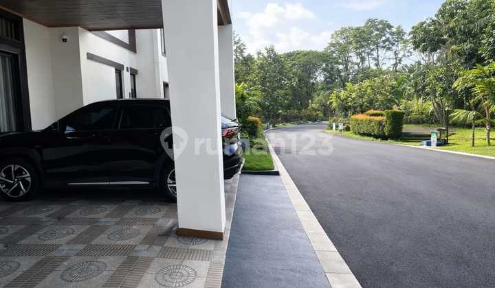 Luxury House in Argomulyo Salatiga Housing Complex 2